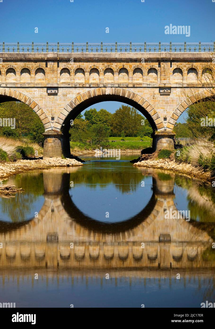 Ponte a tre archi, storico ponte sul canale del vecchio viaggio sopra Stever, Germania, Renania Settentrionale-Vestfalia, Muensterland, Olfen Foto Stock