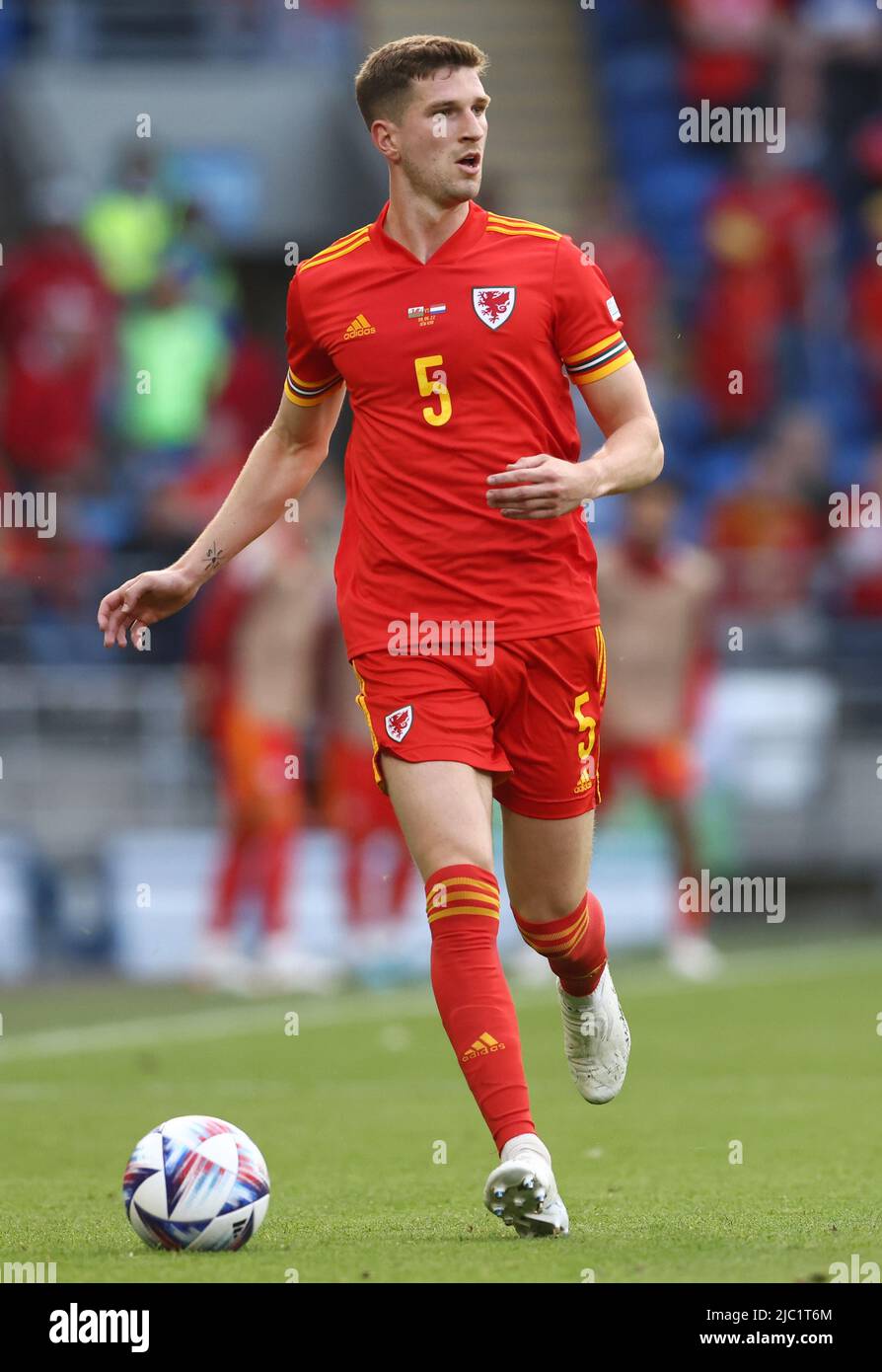 Cardiff, Galles, 8th giugno 2022. Chris Mepham del Galles durante la partita della UEFA Nations League al Cardiff City Stadium di Cardiff. Il credito dovrebbe essere: Darren Staples / Sportimage Foto Stock