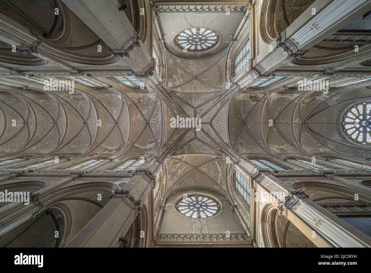 Centro di Bruxelles, Regione capitale di Bruxelles - Belgio - 06 20 2020 Vista del soffitto decorato della chiesa di Santa Caterina Foto Stock