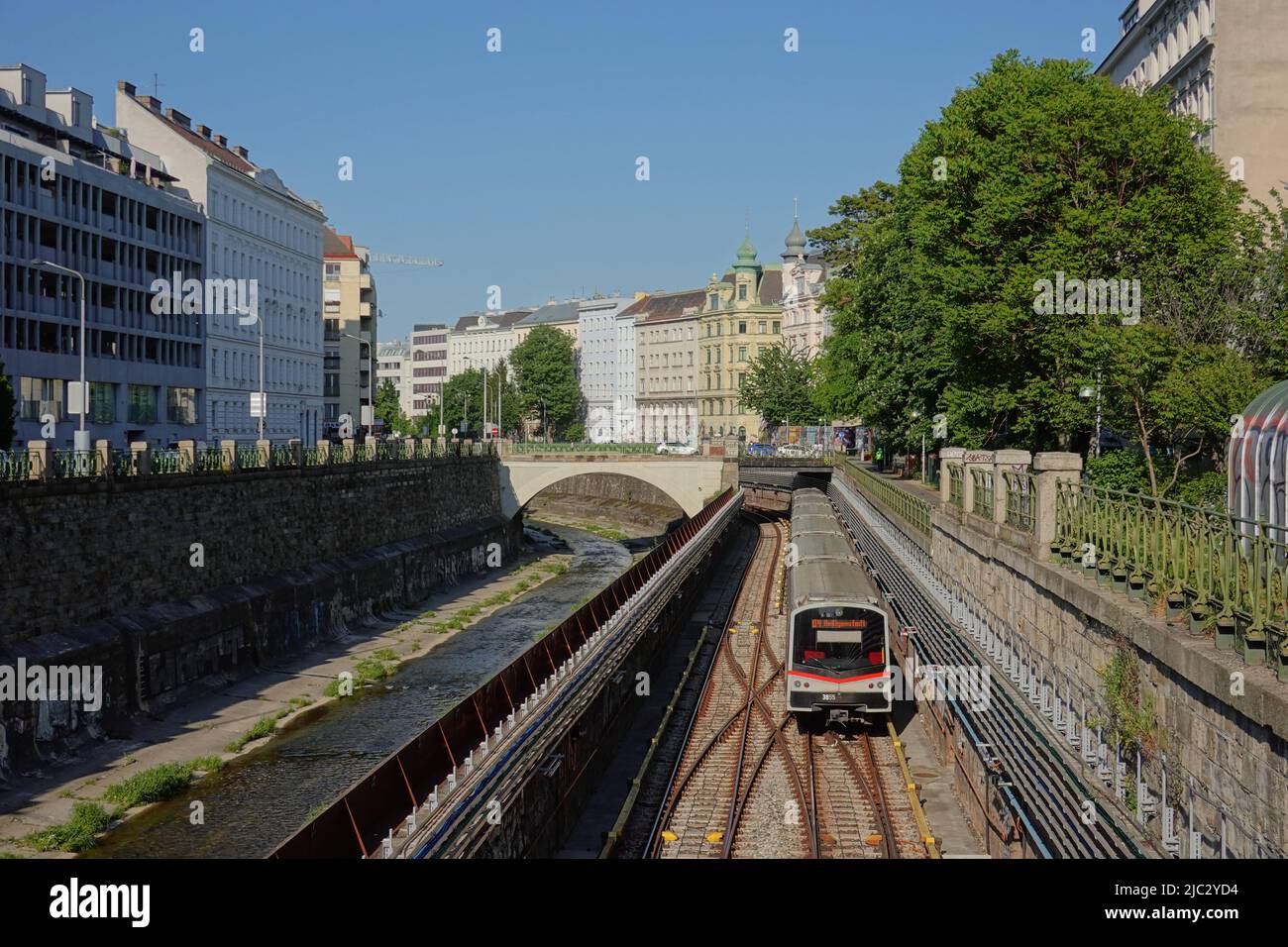 Wien, Wiental, U-Bahn-Linie U4 // Vienna, metropolitana linea U4 Foto Stock