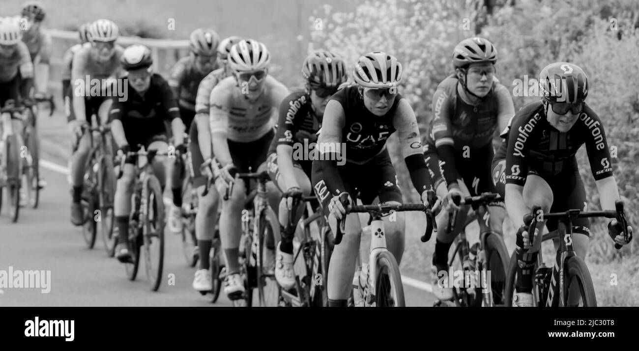 Il tour ciclabile femminile nel regno unito 2022, tappa 4 tra Wrexham e Welshpool Wales. Immagini catturate vicino a Montgomery Nr Welshpool. Foto Stock