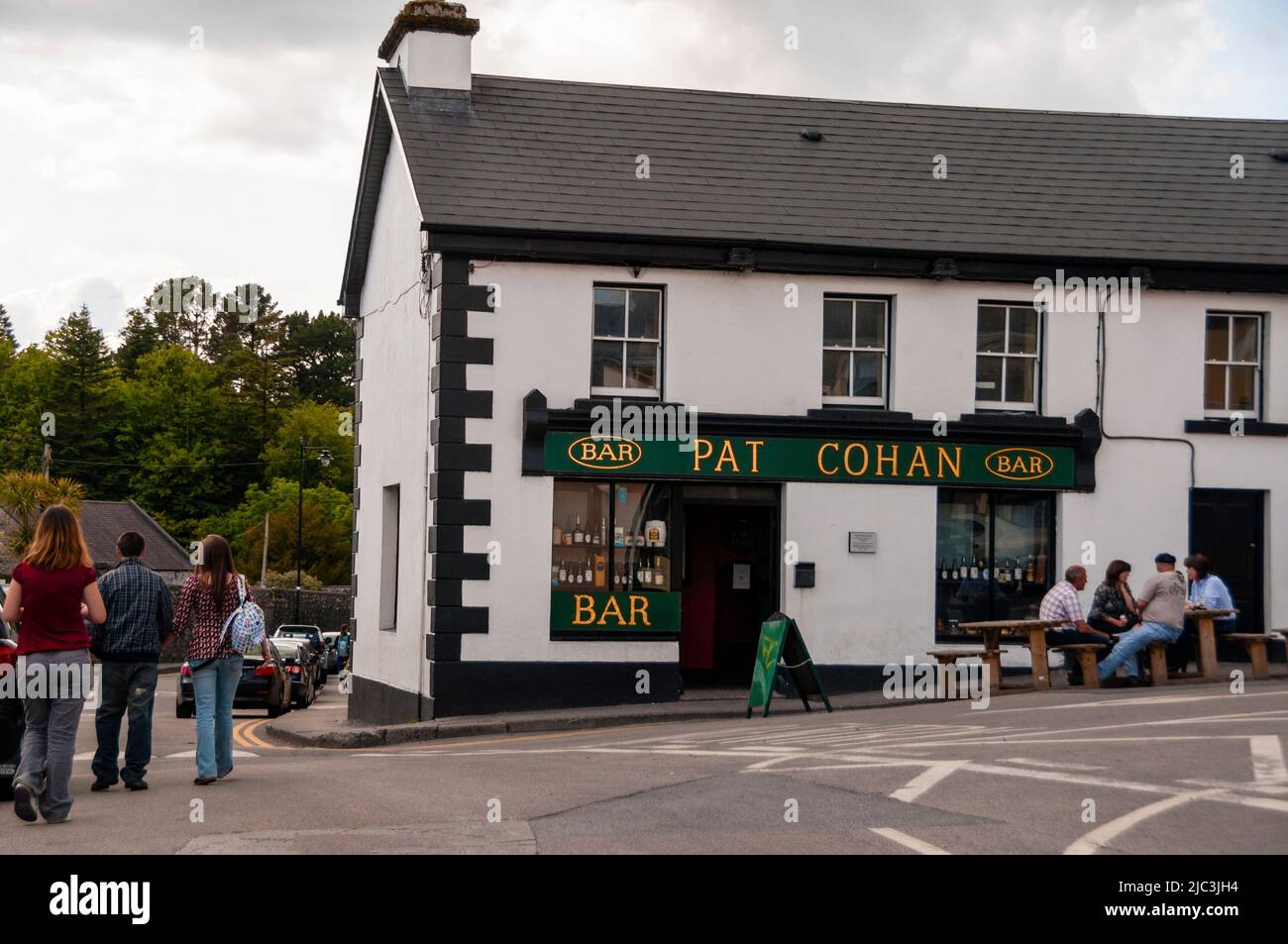 Il Pat Cohan's Bar di Cong, in Irlanda, è noto come una location cinematografica del film classico del 1952, "The Quiet Man". Foto Stock