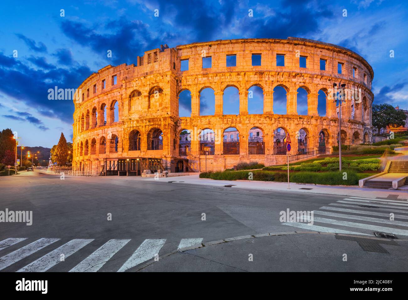 Pula, Croazia. Antiche rovine dell'anfiteatro romano a Pula, regione dell'Istria in Croazia. Foto Stock