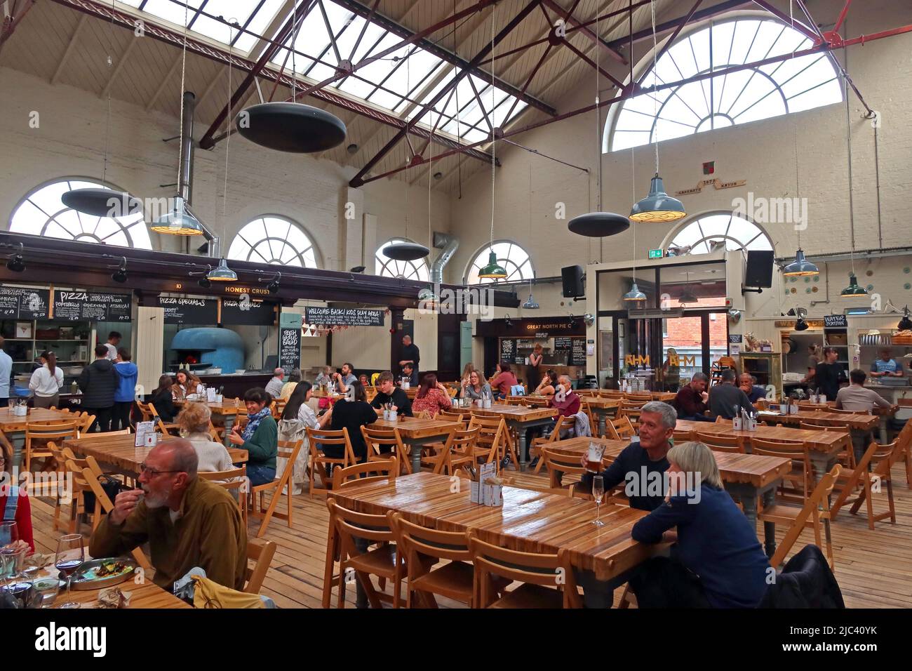 All'interno del mercato storico di Altrincham, Greenwood Street, Altrincham, Manchester, Inghilterra, REGNO UNITO, WA14 1SA Foto Stock
