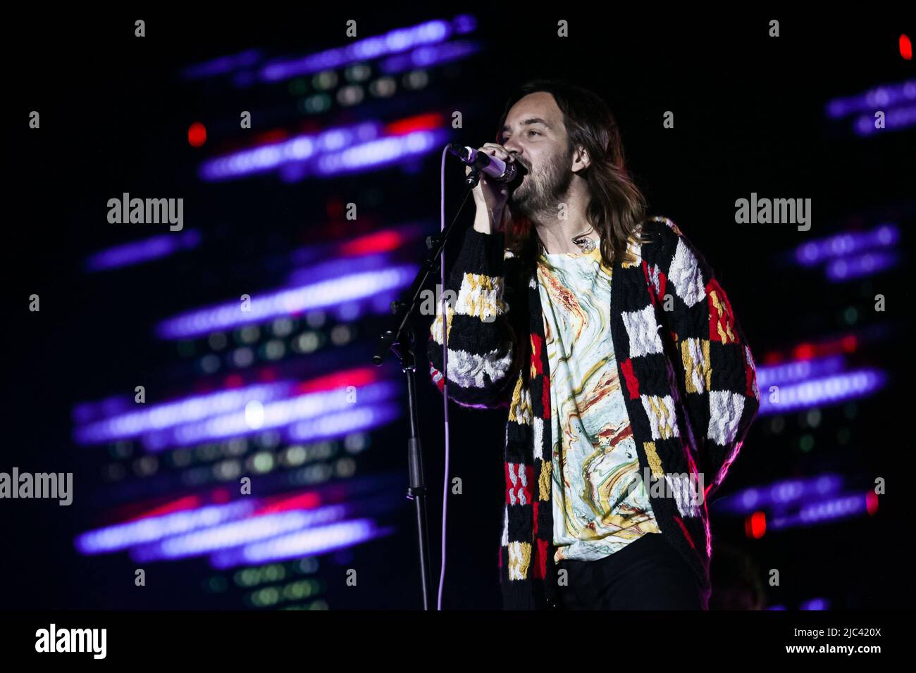 Kevin Parke della band di progetto musicale psichedelico, Tame Impala, si esibisce sul palco NOS durante il NOS Primavera Sound 2022 il 09 giugno 2022 a Porto, Portogallo. Foto Stock