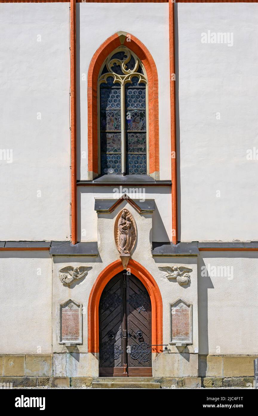 Ingresso laterale, San Pelagio, chiesa neogotica, Weitnau, Allgaeu, Baviera, Germania Foto Stock