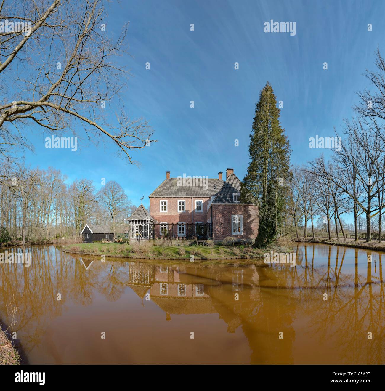 La tenuta Herinckhave *** Caption locale *** Paesi Bassi,castello, acqua, alberi, inverno, ,Fleringen, Overijssel , Olanda, castello, acqua, alberi, Foto Stock