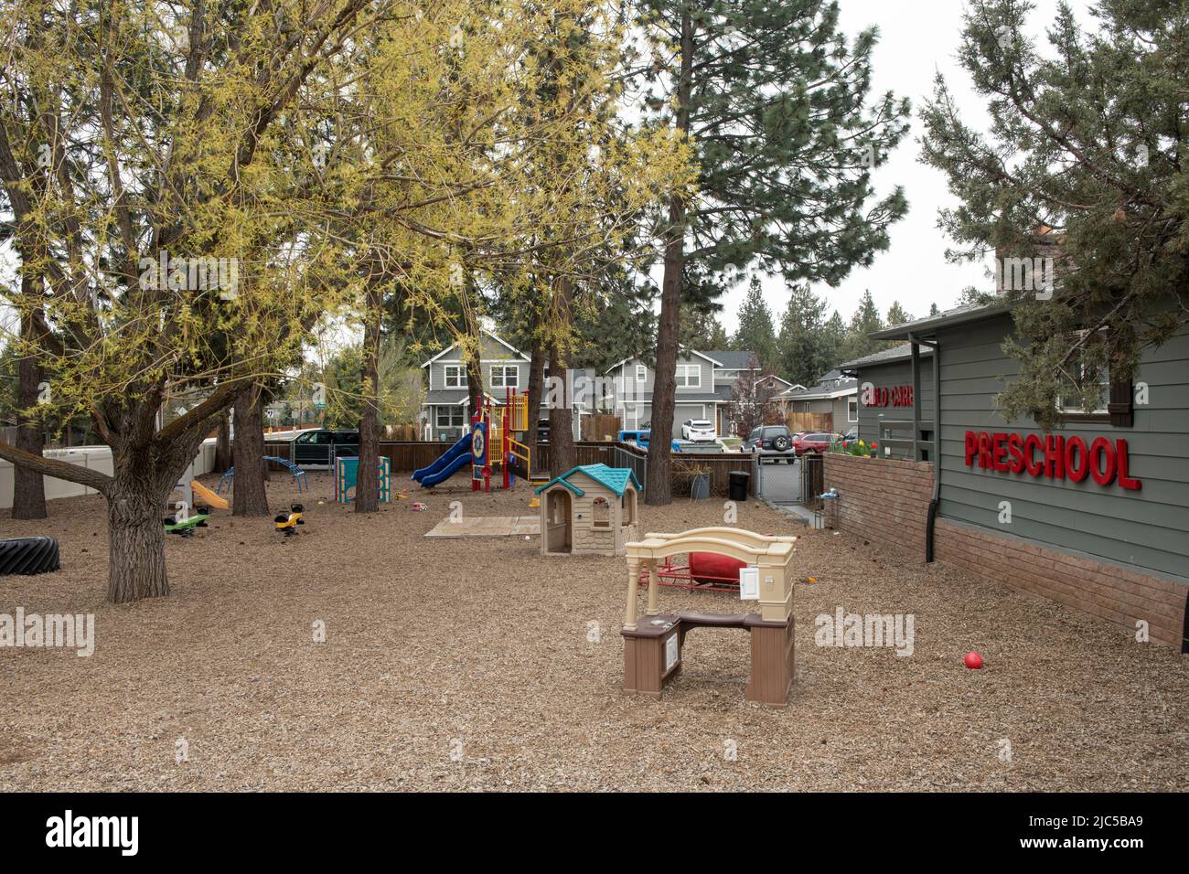 USA, Oregon, Bend, New Bend, Development Reed Market e 15th Street Southwest Corner, Pre School, 2022 *** Local Caption *** USA, Oregon, Bend, New Foto Stock
