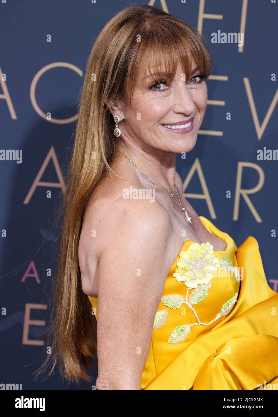 Hollywood, Stati Uniti. 09th giugno 2022. HOLLYWOOD, LOS ANGELES, CALIFORNIA, USA - 09 GIUGNO: L'attrice inglese-americana Jane Seymour arriva al premio annuale AFI Life Achievement Award 48th in onore di Julie Andrews tenuto al Dolby Theatre il 9 giugno 2022 a Hollywood, Los Angeles, California, Stati Uniti. (Foto di Xavier Collin/Image Press Agency) Credit: Image Press Agency/Alamy Live News Foto Stock