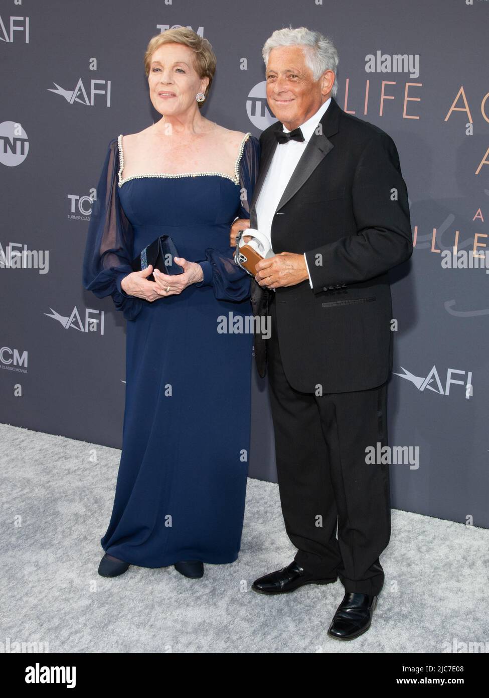 09 giugno 2022 - Los Angeles, California - Julie Andrews e John Isaacs . Tributo di gala dell'AFI Life Achievement Award 48th in occasione di Julie Andrews. (Credit Image: © Billy Bennight/AdMedia via ZUMA Press Wire) Foto Stock