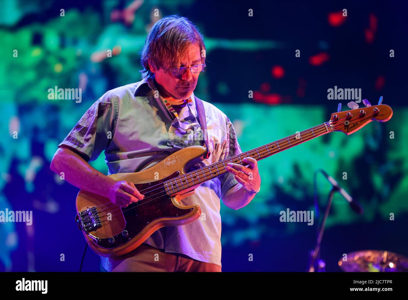 Mark Ibold american indie rock band, Pavement, che ha suonato sul palco NOS durante il NOS Primavera Sound 2022 il 10 giugno 2022 a Porto, Portogallo. Foto Stock