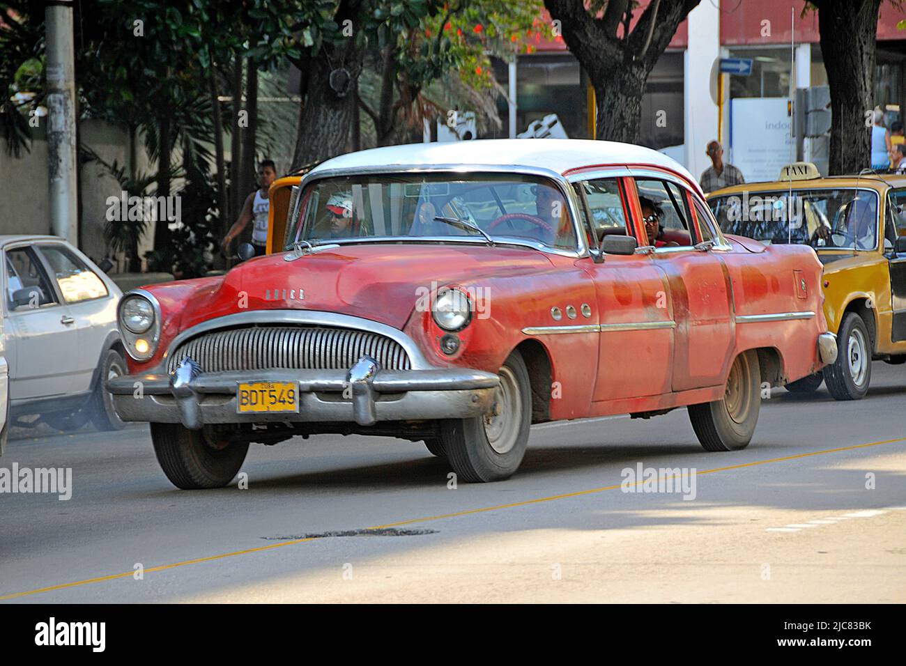 Buick, auto classica americana nella città vecchia di Havana, Cuba, Caraibi Foto Stock