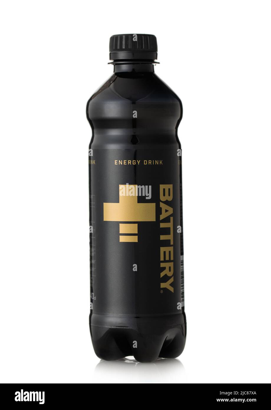 LONDRA, UK - 23 MAGGIO 2022: Battery Plus Energy drink in bottiglia di plastica bianca. Foto Stock