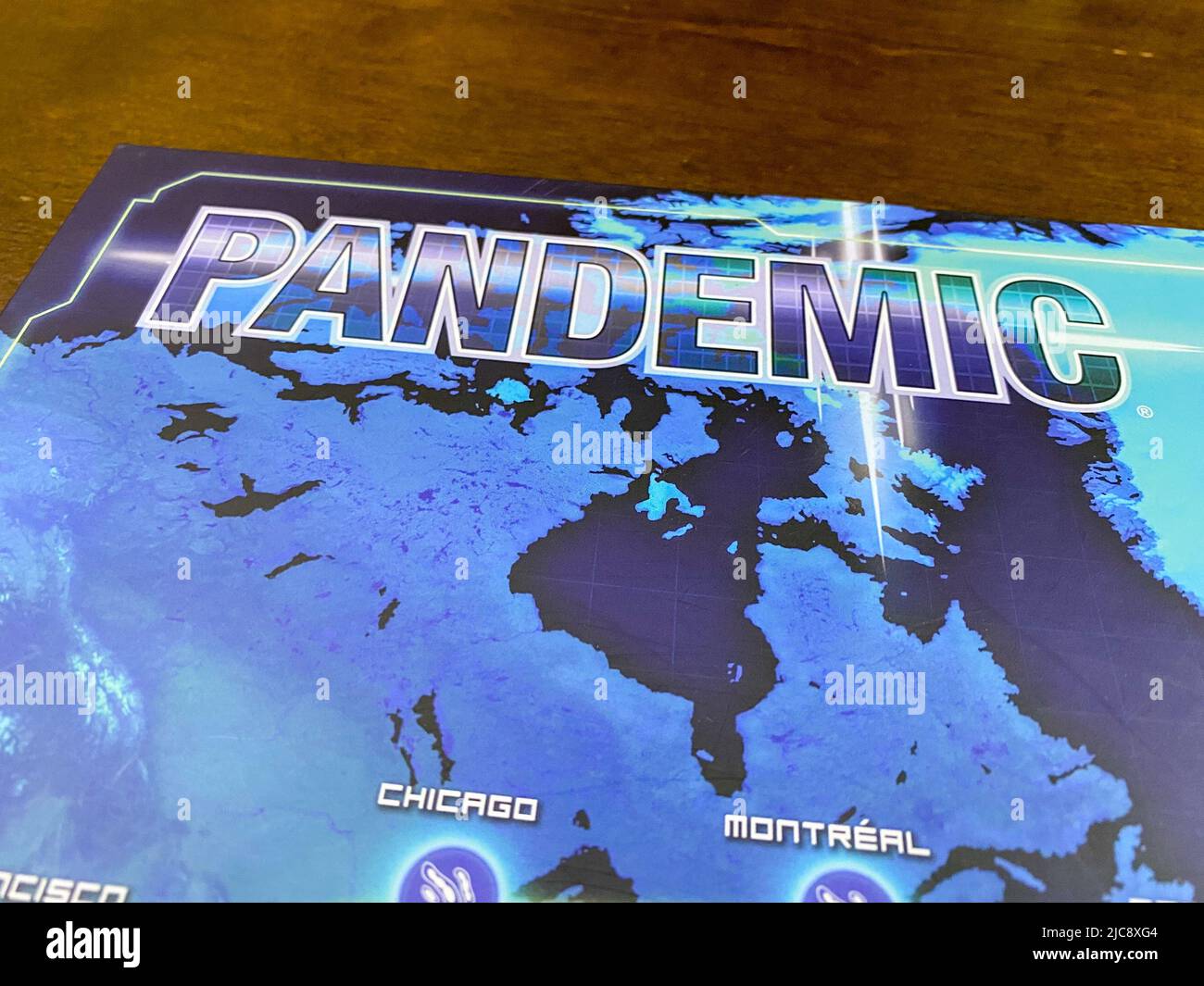 '6.5.2022 - Pandemic gioco da tavolo cooperativo pezzi e carte Foto Stock