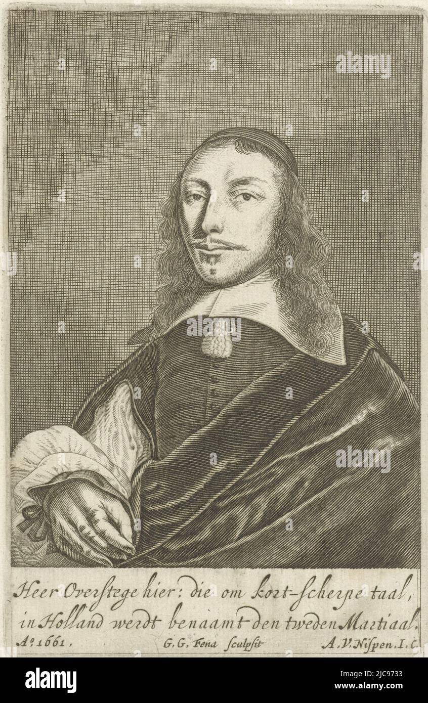 Ritratto del poeta Dort Cornelis van Overstege. È raffigurato nella mezza figura con copricapo, colletto bianco piatto e un mantello. Sotto il ritratto un verso olandese a due righe, Ritratto di Cornelis van Overstege, tipografo: Gerrit Gerritsz van Fenaem, (menzionato in oggetto), A.V. Nispen, (citato in oggetto), tipografo: Dordrecht, Olanda, 1661, carta, incisione, h 134 mm x l 88 mm Foto Stock