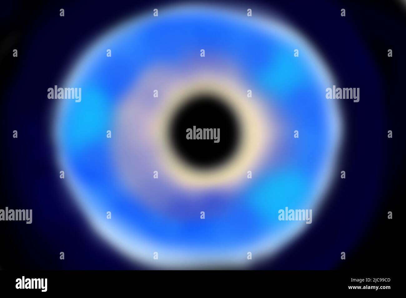 simulazione di un buco nero in uno spazio siderale profondo con toni azzurri e blu e nero assoluto interno con massa infinita Foto Stock