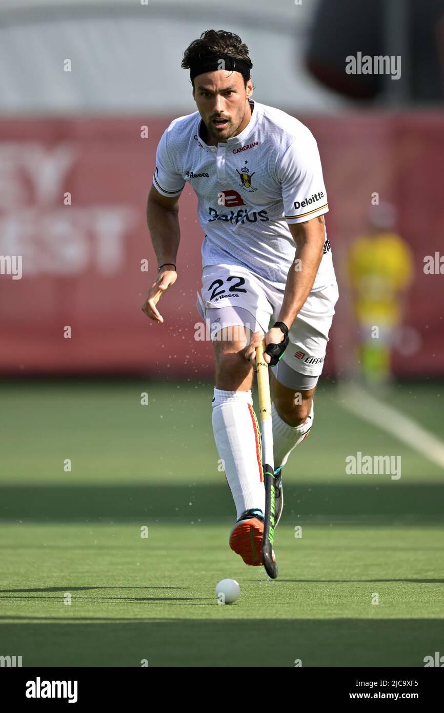 Simon Gougnard in Belgio ha ritratto in azione durante una partita di hockey tra i Lions rossi belgi e l'India nella fase di gruppo (gioco 13 su 16) della competizione maschile FIH Pro League, sabato 11 giugno 2022 a Wilrijk, Anversa. BELGA FOTO JOHAN EYCKENS Foto Stock