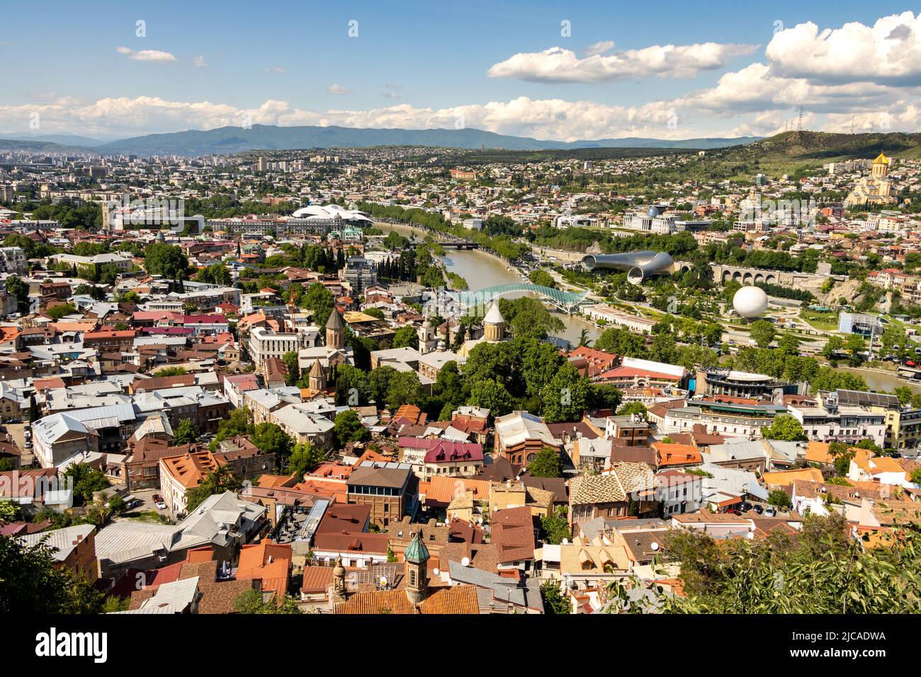 Vista generale del centro di Tbilisi e del fiume Kura. Georgia Foto Stock