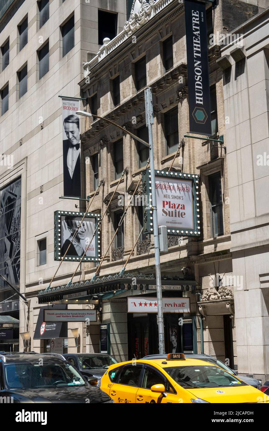 Hudson Theatre Marquee 'Plaza Suite' al Millennium Broadway Hotel, NYC USA 2022 Foto Stock