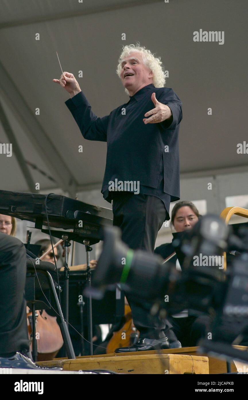 Sir Simon Rattle e la London Symphony Orchestra hanno tenuto un concerto all'aperto gratuito BMW Classics 2022A a Trafalgar Square, Londra, Regno Unito. – 11 giugno 2022. Foto Stock