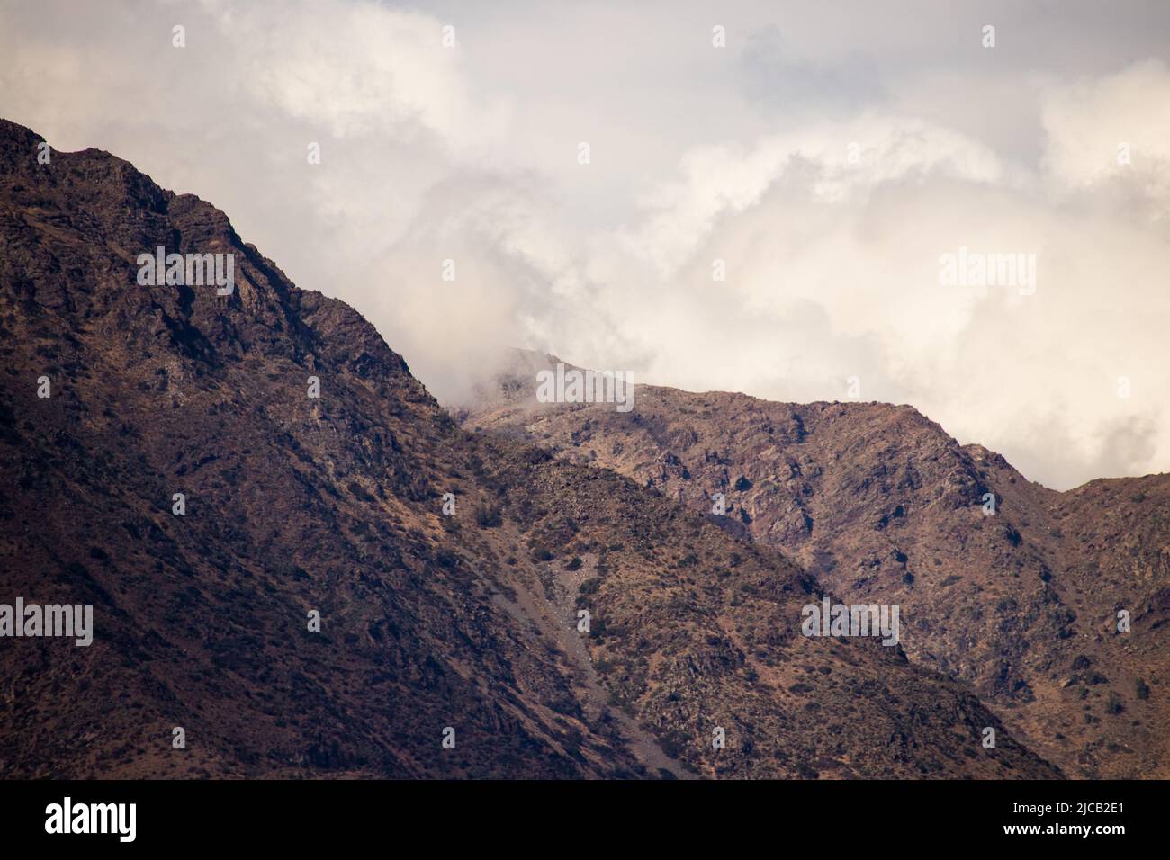 Ande montagne a Santiago, Cile Foto Stock