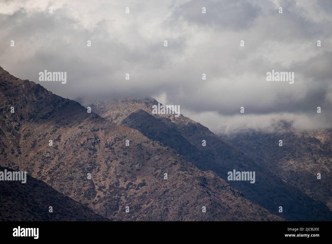 Ande montagne Santiago, Cile Foto Stock