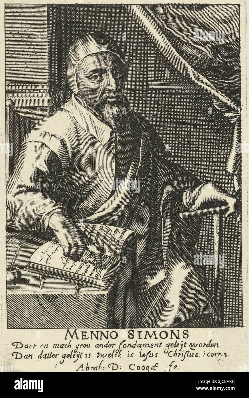 Ritratto del teologo Menno Simons in uno studio Simons è seduto ad un tavolo, puntando con un dito al nome di Cristo in un libro aperto che giace sul tavolo davanti a lui, Ritratto di Menno Simons, tipografia: Abraham de Cooge, (menzionato sull'oggetto), Haarlem, 1615 - 1680, carta, incisione, a 150 mm x l 98 mm Foto Stock