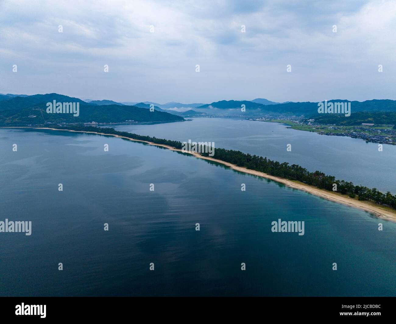 Vista aerea del ponte terrestre Amanohashidate nella costa di Kyoto Foto Stock