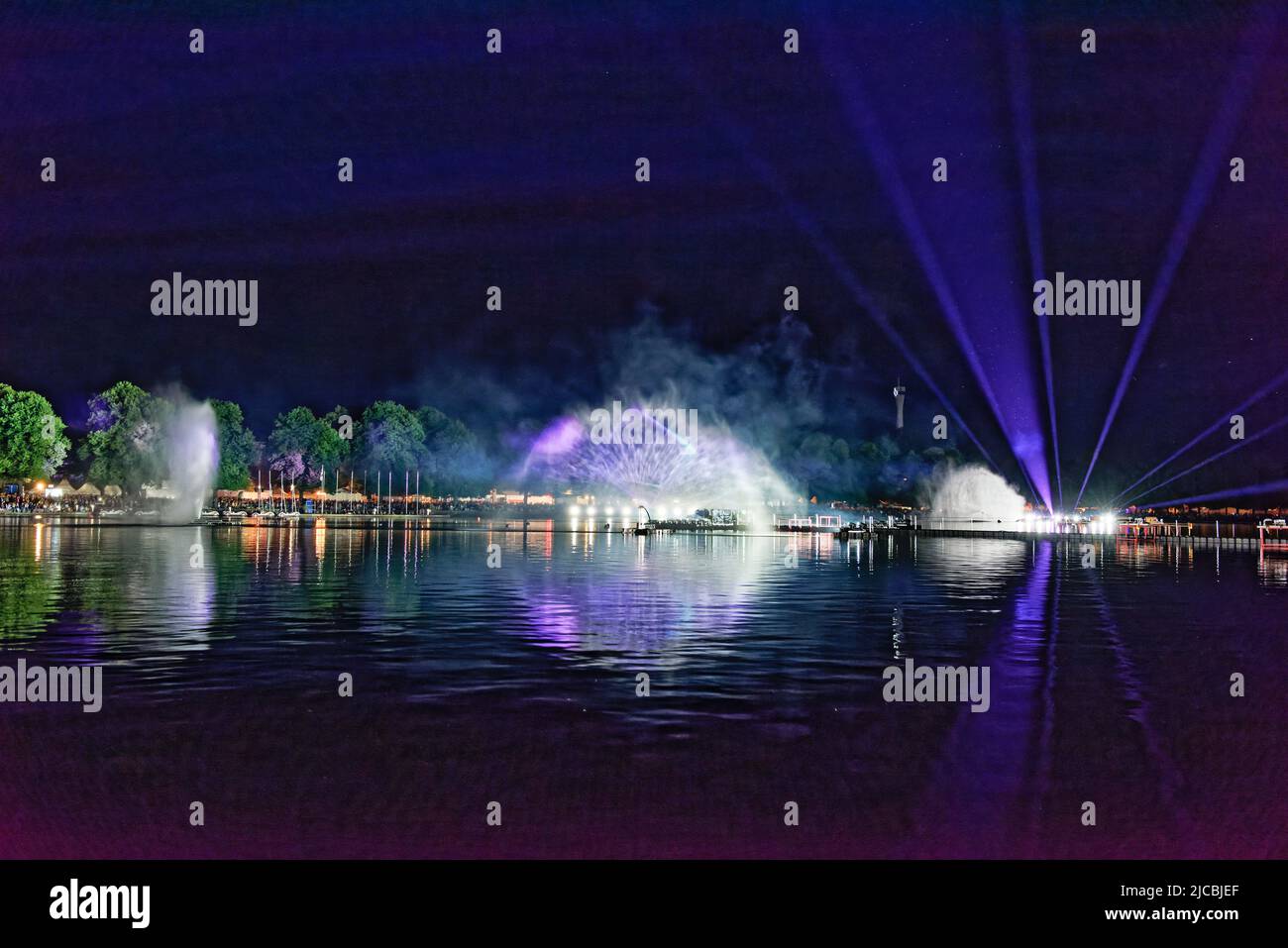 Tag der Niedersachsen: Große Lasershow startet am Maschsee Foto Stock