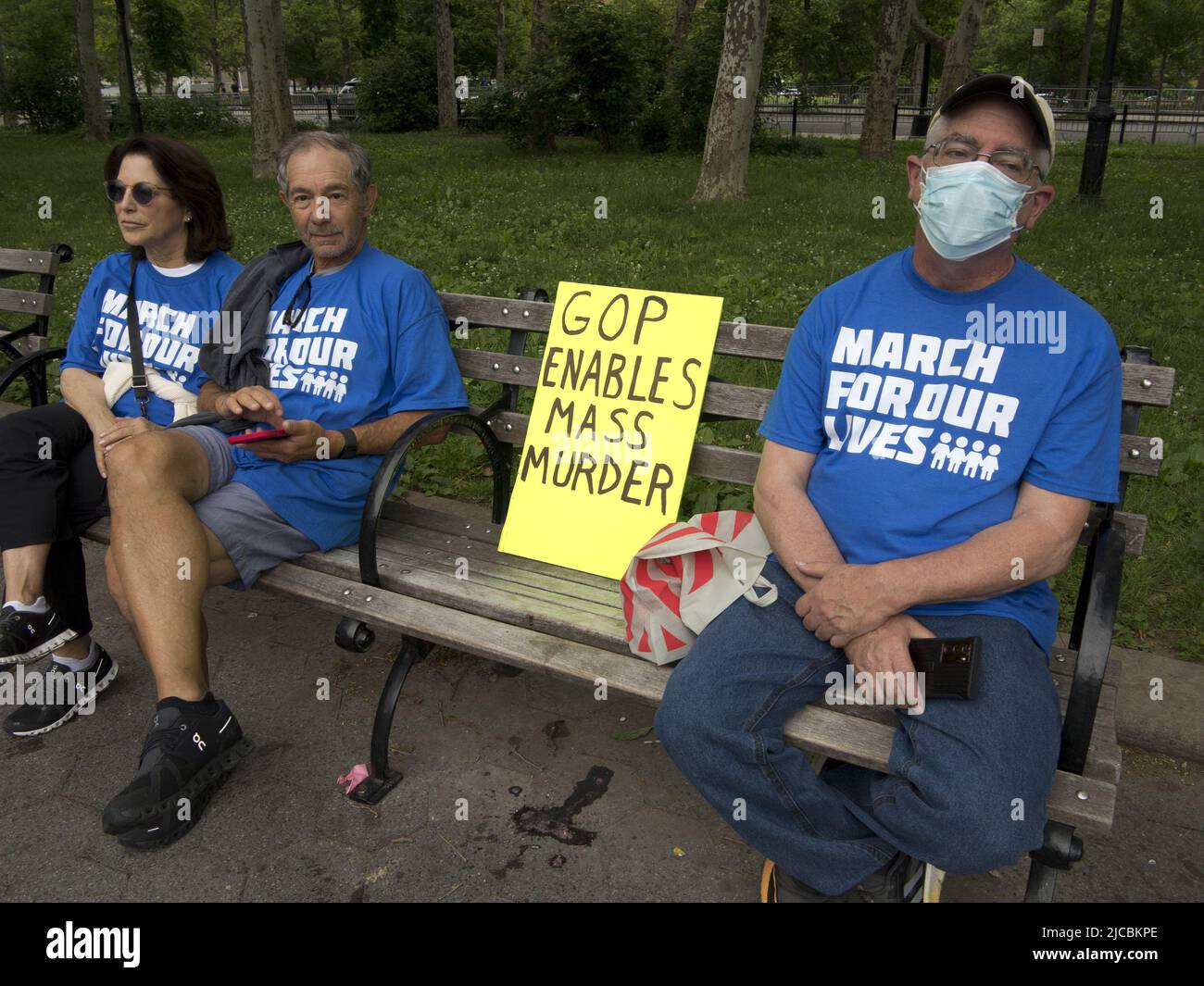 New York, 11 giugno 2022. I manifestanti in marcia per la nostra vita protestano contro la violenza sulle armi e a sostegno di una legislazione più severa sulle armi. Foto Stock