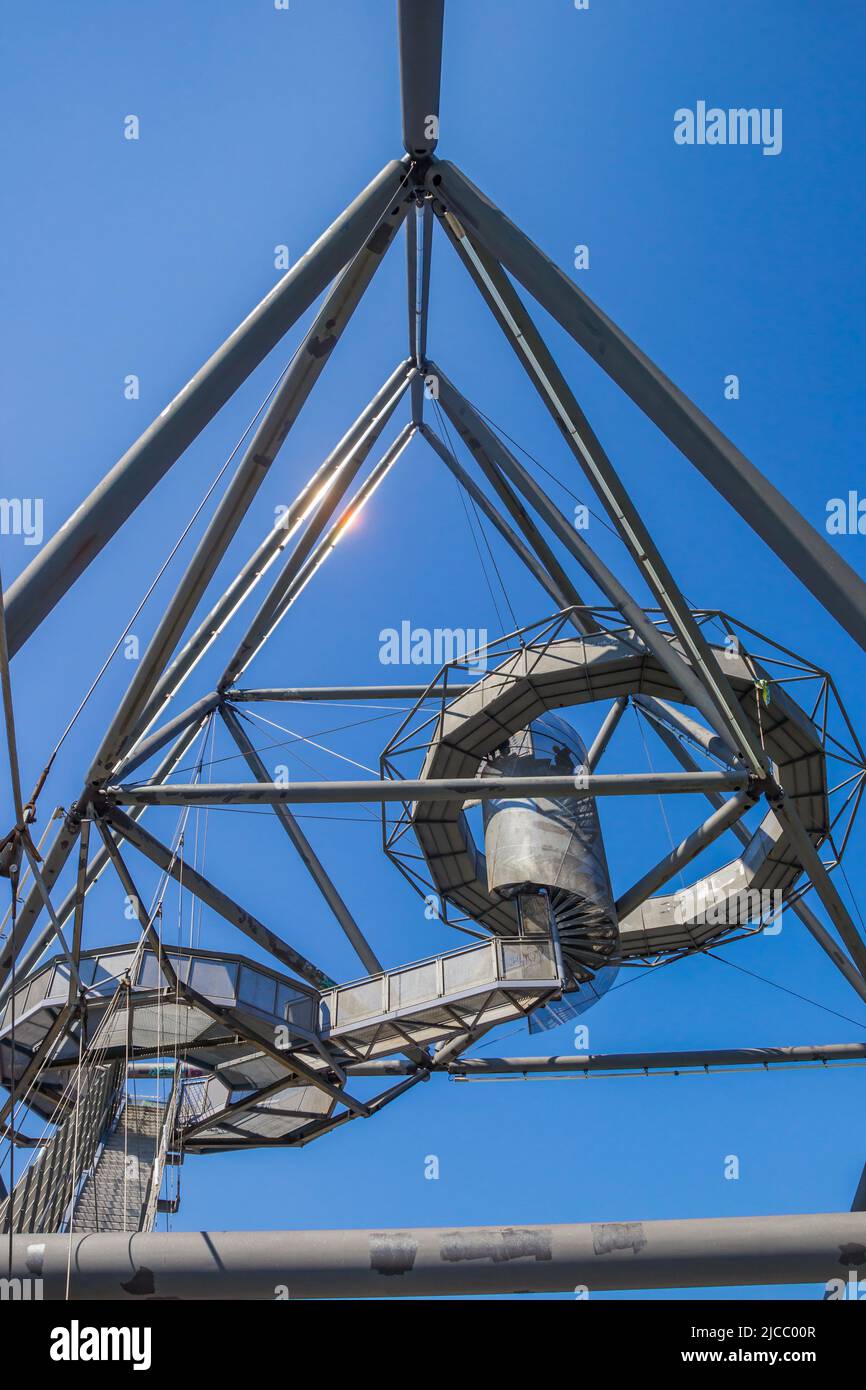 Piattaforme di visione circolare del tetraedro in Bottrop, Germania Foto Stock