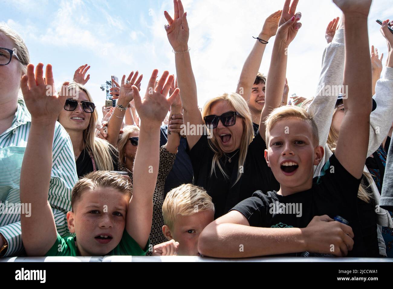 2022-06-12 15:37:01 L'AIA - udienza durante l'edizione 40th di Parkpop su Malieveld all'Aia. L'edizione anniversario del festival è stata rinviata due volte a causa della corona. ANP PAUL BERGEN paesi bassi fuori - belgio fuori Foto Stock