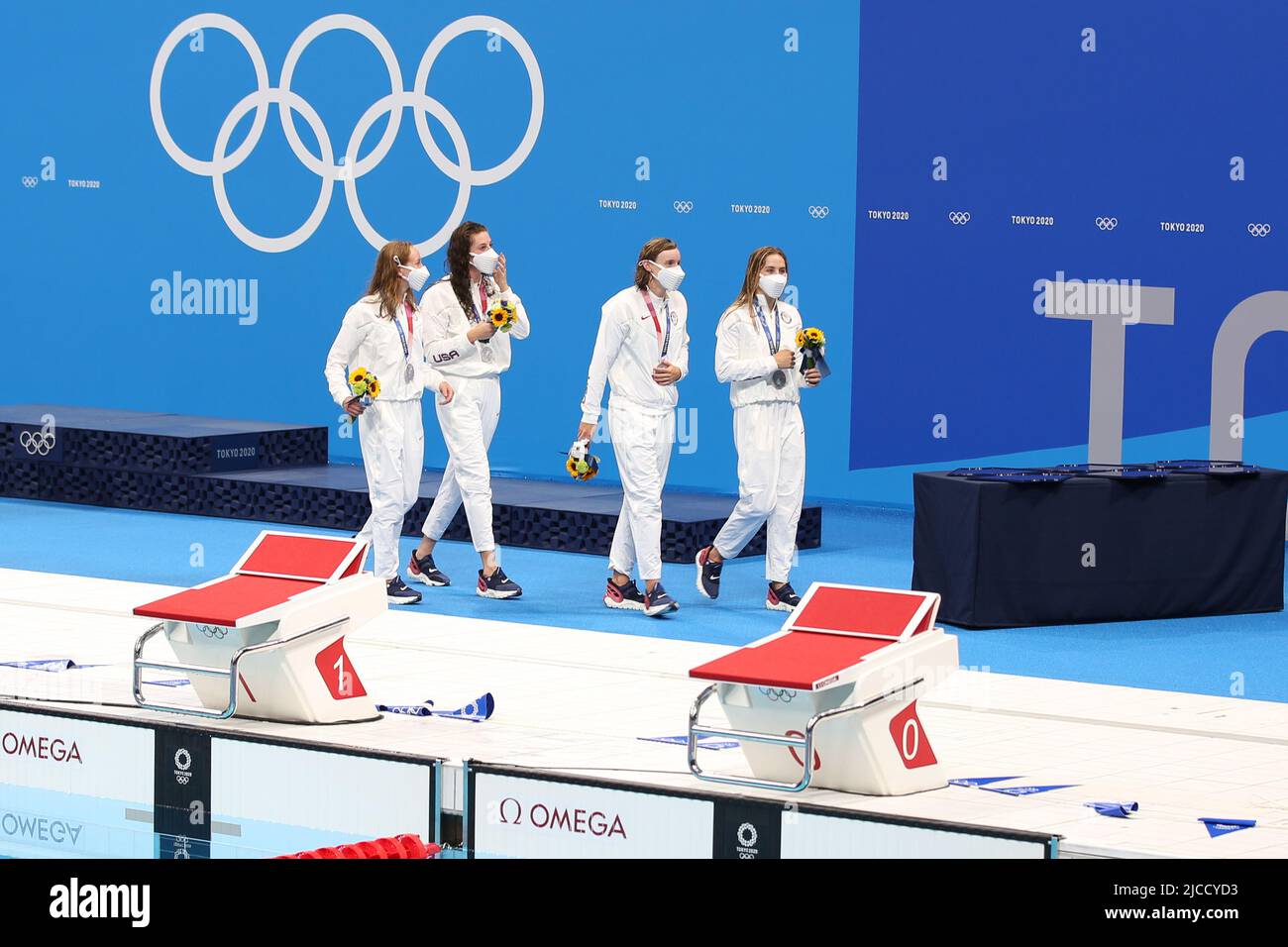 29th LUGLIO 2021 - TOKYO, GIAPPONE: Yang Junxuan, Tang Muhan, Zhang Yufei e li Bingjie della Cina vincono la medaglia d'oro in 7:40,33 che istituisce nuovo mondo e o Foto Stock