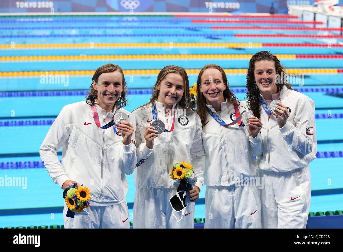 29th LUGLIO 2021 - TOKYO, GIAPPONE: Yang Junxuan, Tang Muhan, Zhang Yufei e li Bingjie della Cina vincono la medaglia d'oro in 7:40,33 che istituisce nuovo mondo e o Foto Stock