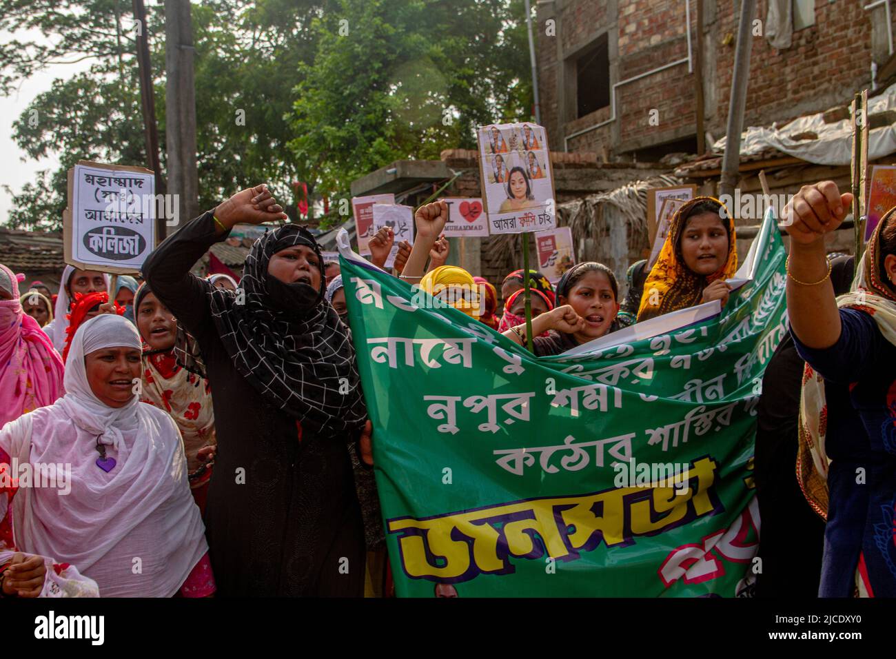 12 giugno 2022, Kolkata, bengala Occidentale, India: Comunità musulmana di 24 parganas del Sud, Bengala Occidentale ha preso una manifestazione di protesta a Subhash Gram, 24 Parganas del Sud, chiedendo l'arresto e la punizione del leader del BJP Nupur Sharma sul suo commento verso il Profeta Muhammad. (Credit Image: © Sudip Chanda/Pacific Press via ZUMA Press Wire) Foto Stock