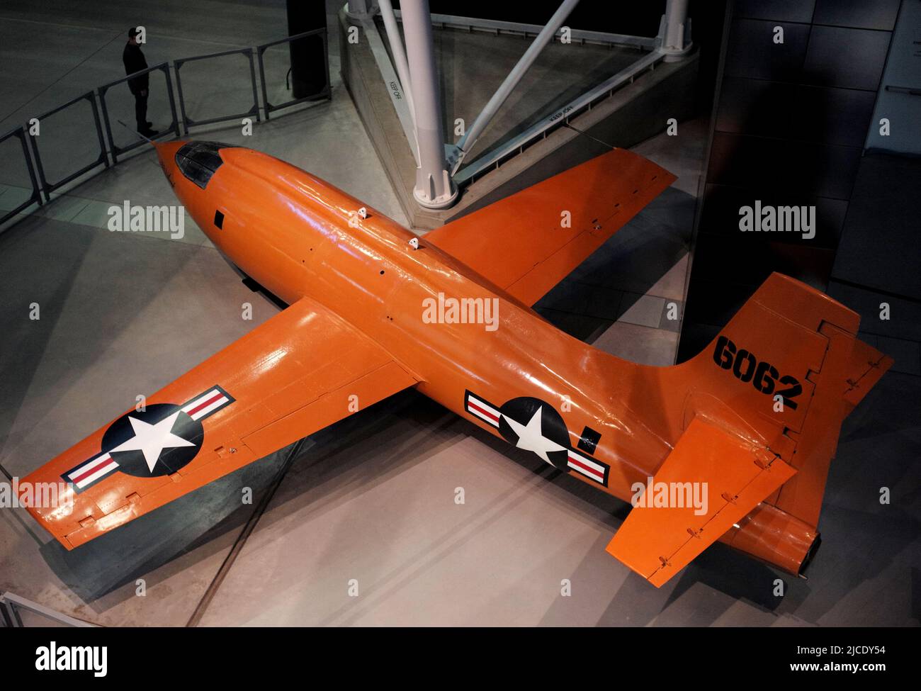 La Bell X-1 'glamour Glennis' volata dal generale Chuck Yeager per rompere la barriera sonora è visto allo Steven F. Udvar-Hazy Center in Virginia. Foto Stock