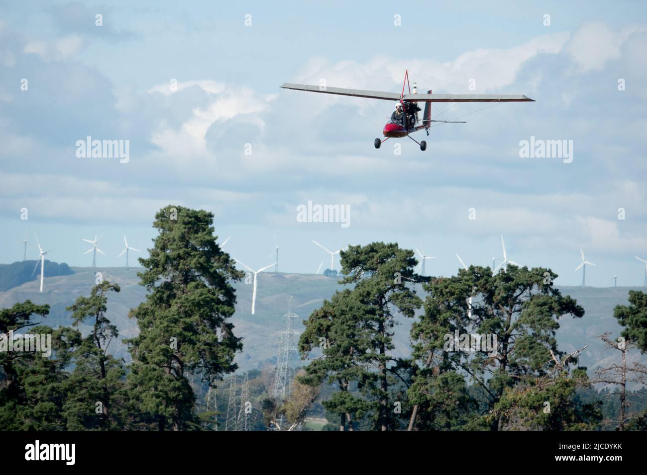 Addestramento di volo in un MaxAir Drifter MU-532 al campo d'aviazione di Manawatu a Fielding, Nuova Zelanda Foto Stock