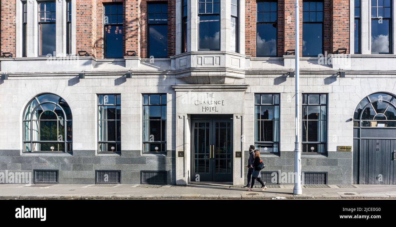 The Clarence Hotel on Wellington Quay a Dublino, Irlanda. Un hotel a quattro stelle, 58 camere nel centro di Dublino. Foto Stock