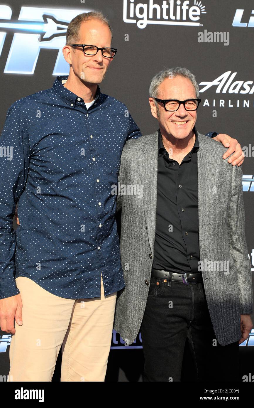 8 giugno 2022, Los Angeles, CA, USA: LOS ANGELES - JUN 8: Pete Doctor, Jim Morris al Lightyear Los Angeles Premiere al Teatro El Capitan il 8 giugno 2022 a Los Angeles, CA (Credit Image: © Kay Blake/ZUMA Press Wire) Foto Stock