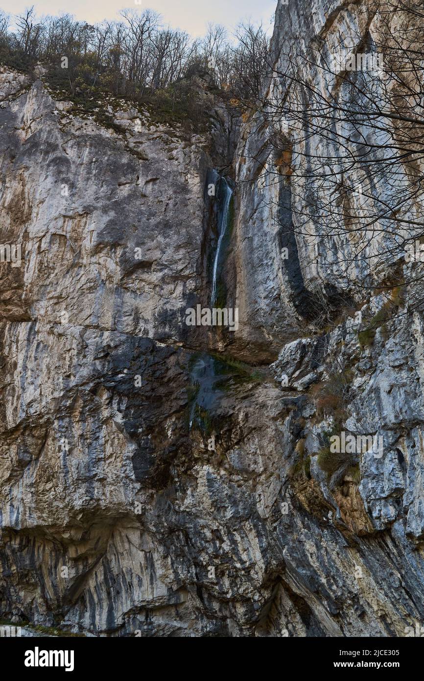 Cascata Vanturatoarea vicino bagni Herculane in Romania Foto Stock