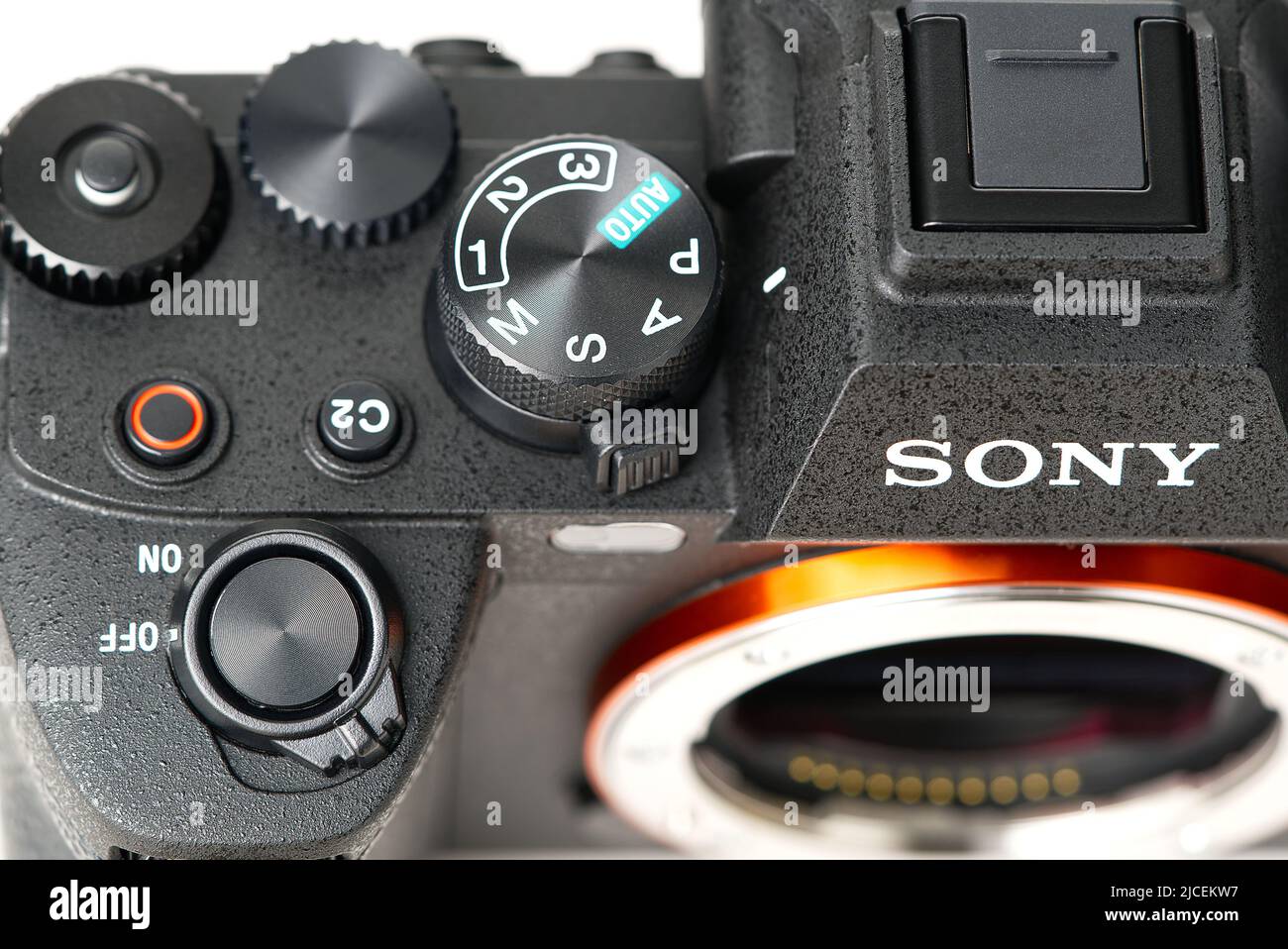 Tallinn, Estonia, maggio 2022, telecamera full frame mirrorless Sony A7 Miv, Sony alpha 7m4. Foto Stock