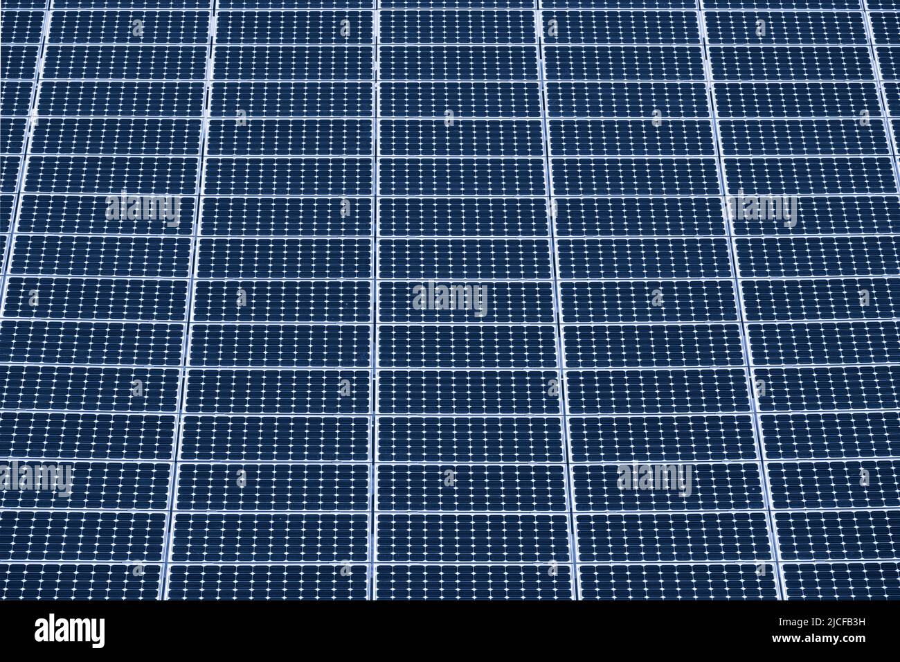 Pannelli solari per la generazione di energia Foto Stock
