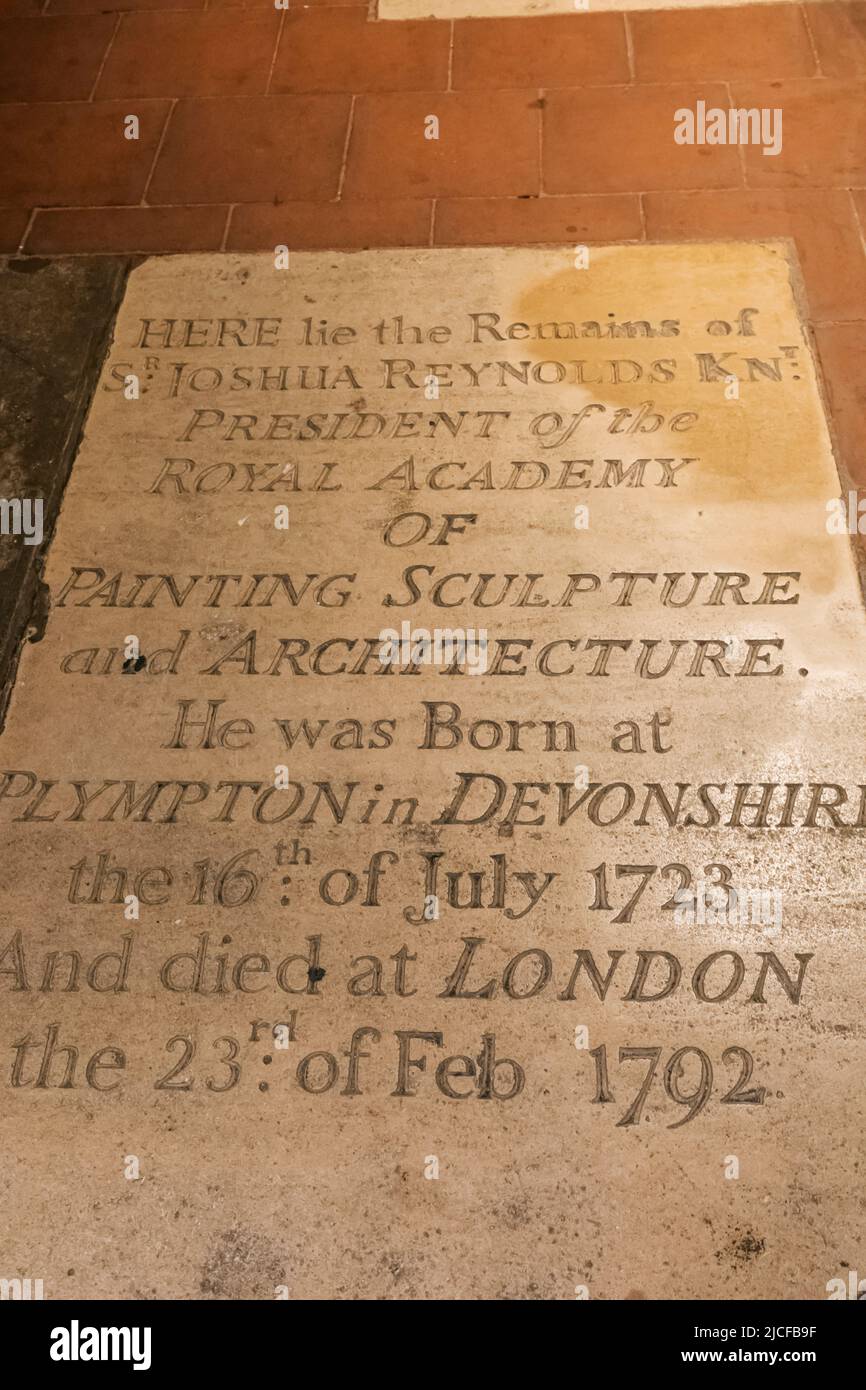 Inghilterra, Londra, Cattedrale di San Paolo, la cripta, Tombstone di Sir Joshua Reynolds (1723-1792) Foto Stock