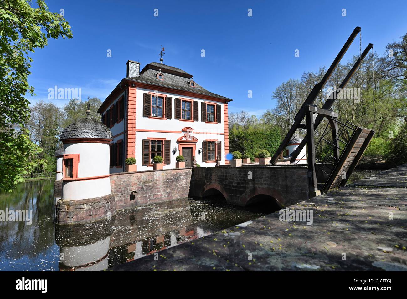 Klein-Welzheim, Seligenstadt, Offenbach County, Assia, Germania. Il palazzo del piacere Wasserburg Seligenstadt. Foto Stock