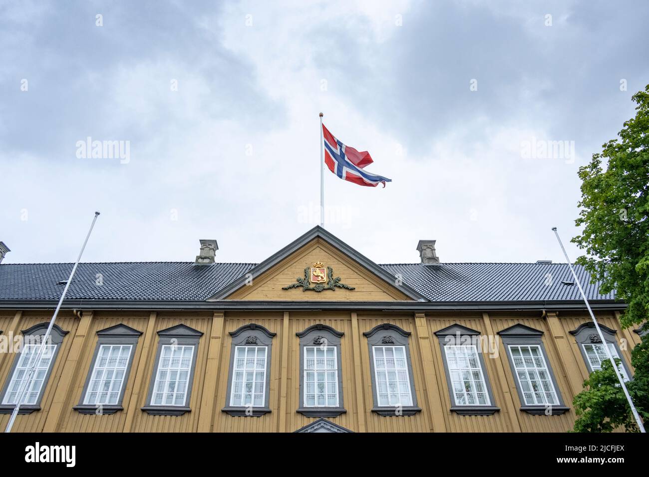 Norvegia, Trøndelag, Trondheim, facciata classicista antica di Stiftsgarden, residenza reale. Foto Stock