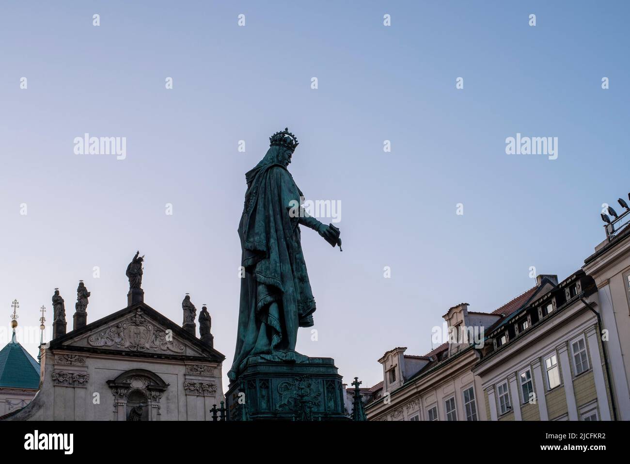 Monumento a Re Carlo IV al Ponte Carlo, Praga, Repubblica Ceca Foto Stock