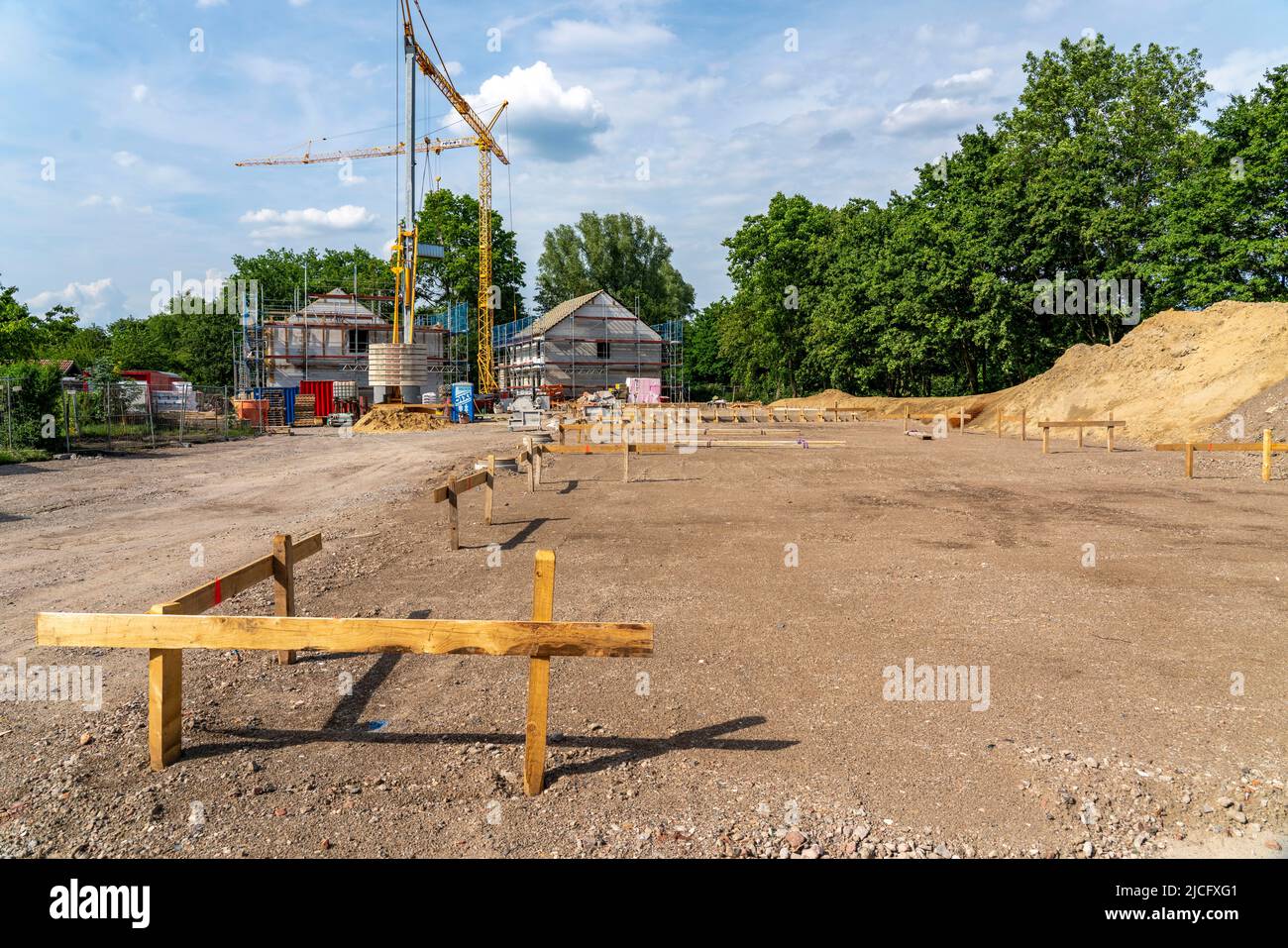 Cantiere di una nuova proprietà immobiliare con 14 case a conduzione familiare, ad Essen Katernberg, due primi edifici sono in conchiglia, il Rema Foto Stock