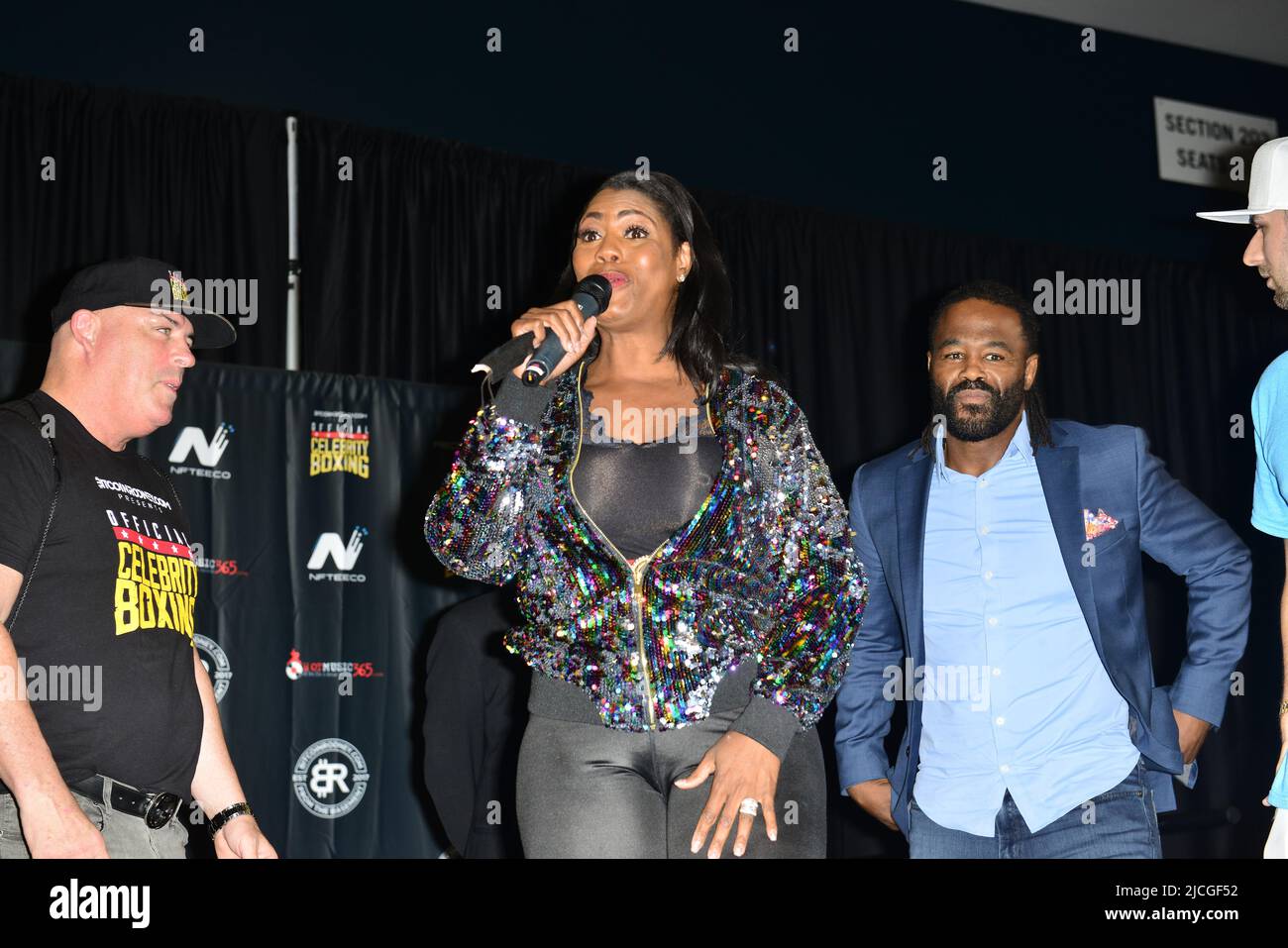 PEMBROKE PINES, FL - 10 GIUGNO: Damon Feldman, Omarosa e Suga Rashad Evans partecipano al Celebrity Boxing Match pesano al Charles Dodge Center il 10 giugno 2022 a Pembroke Pines, Florida. (Foto di JL/Sipa USA) Foto Stock