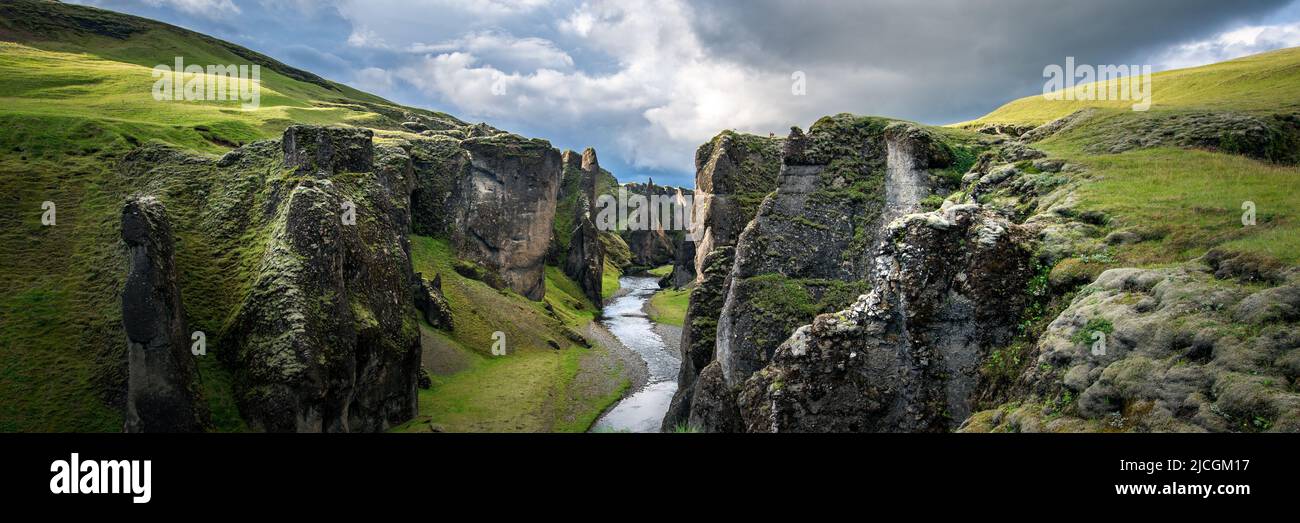 Panorama del canyon di Fjadrargljufur nel sud dell'Islanda Foto Stock