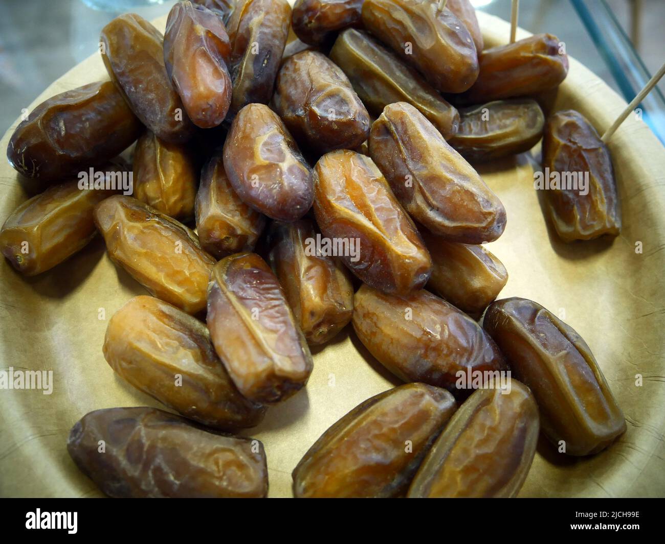 Berlino, Germania. 07th Apr 2022. Date alla Fruit Logistica, la fiera internazionale della frutta e della verdura, fotografata il 07.04.2022 nelle sale espositive di Berlino Charlottenburg. La fiera principale si è svolta senza i requisiti di Corona. © BY XAMAX Credit: XAMAX/dpa/Alamy Live News Foto Stock